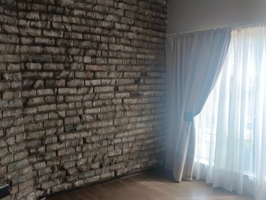 To Let 4 Bedroom Property for Rent in Riebeeckstad Free State